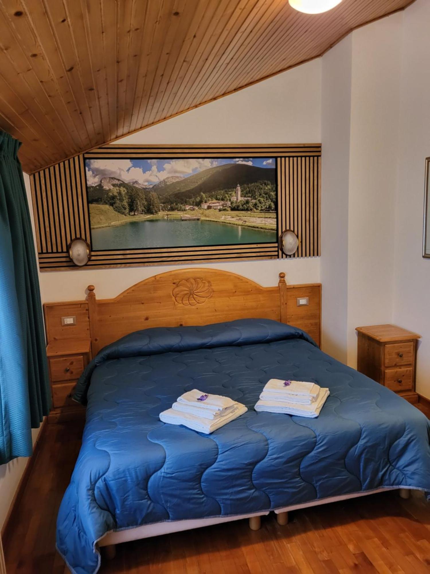 Albergo Meuble Tarandan Forni di Sopra Exterior foto