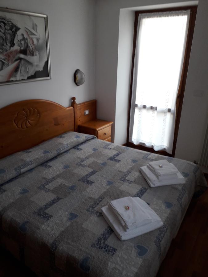 Albergo Meuble Tarandan Forni di Sopra Exterior foto
