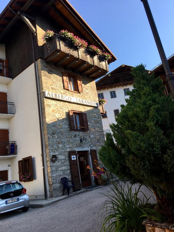 Albergo Meuble Tarandan Forni di Sopra Exterior foto